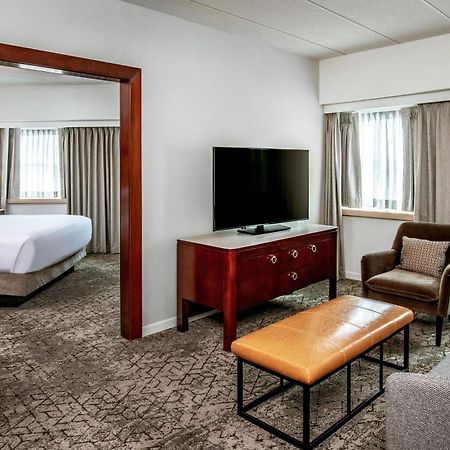 Sheraton Boston Needham Hotel Extérieur photo