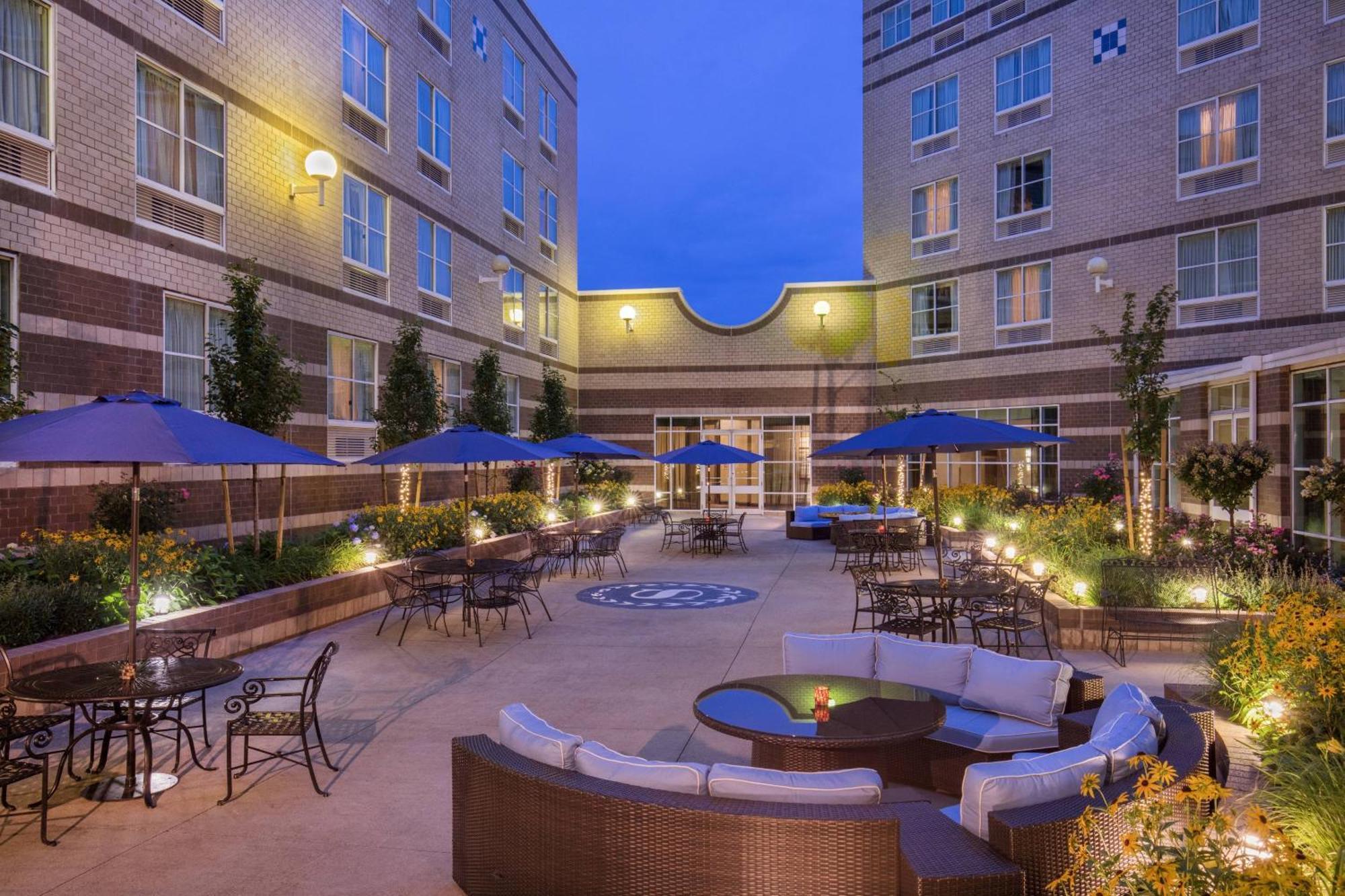 Sheraton Boston Needham Hotel Extérieur photo