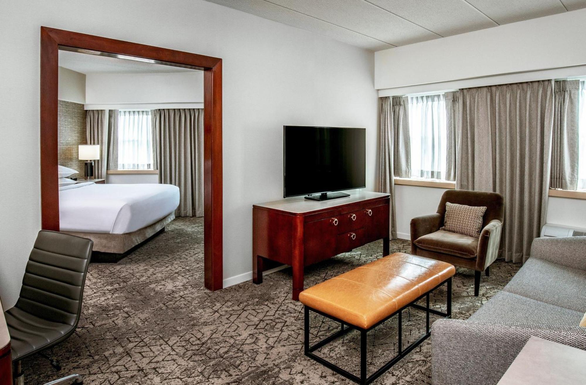Sheraton Boston Needham Hotel Extérieur photo