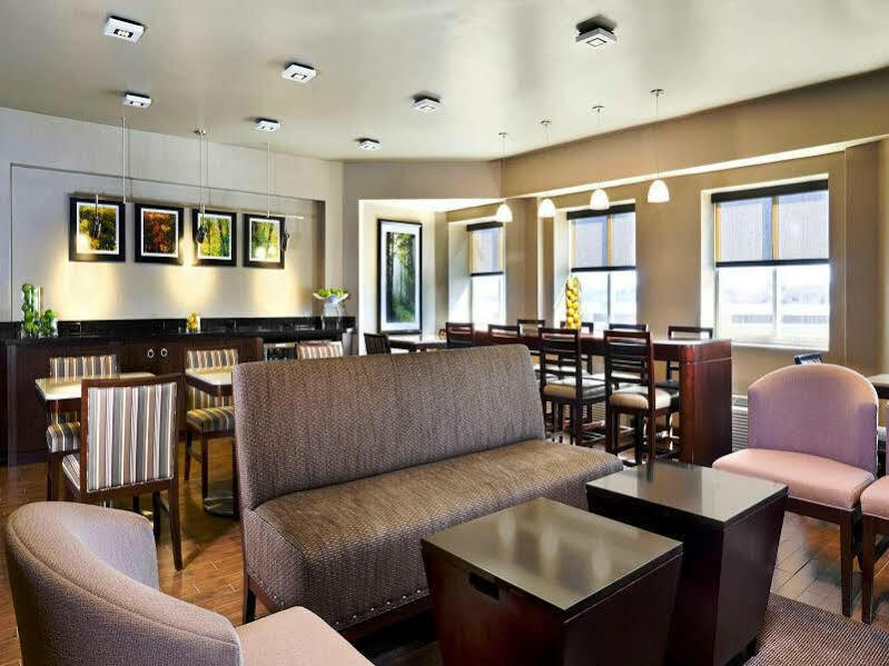Sheraton Boston Needham Hotel Extérieur photo